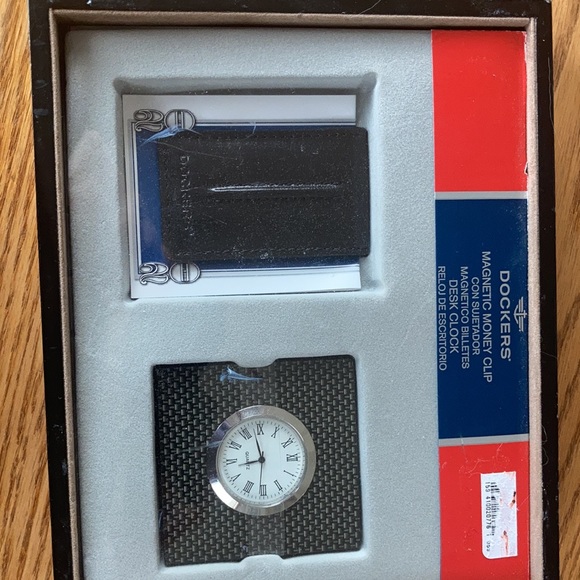 Docker’s Money Clip and Desk Clock Set - Picture 2 of 4